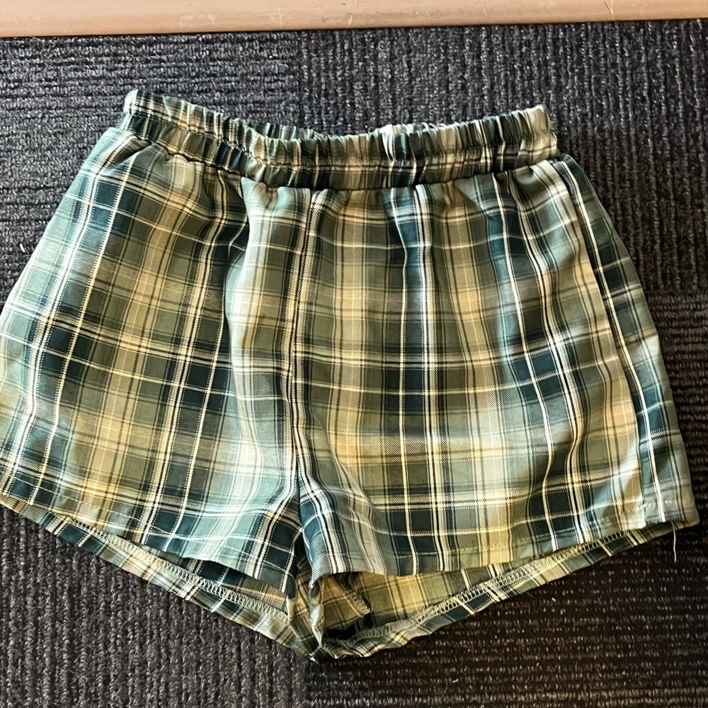 SHEIN Green High Waist Plaid Shorts
